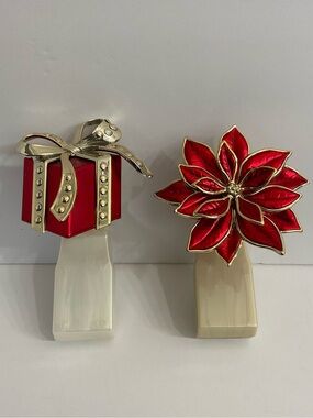 Bath & Body Works Wallflowers Plug In Christmas Present & Poinsettia